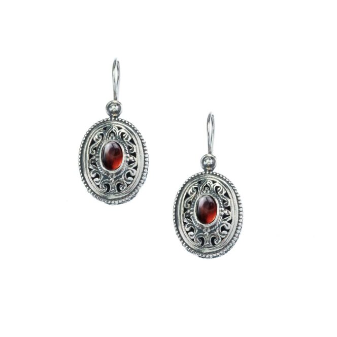 Garden Shadows Medium oval Earrings in Sterling Silver with Garnet