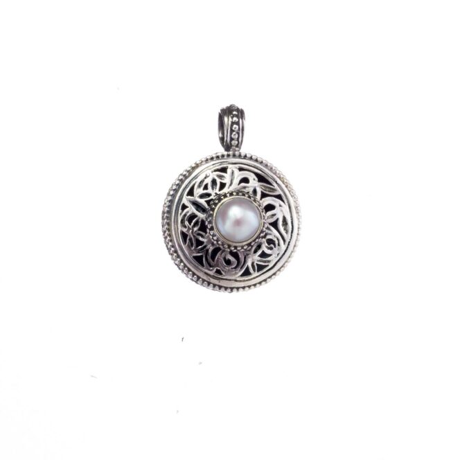 Filigree pendant in Sterling Silver