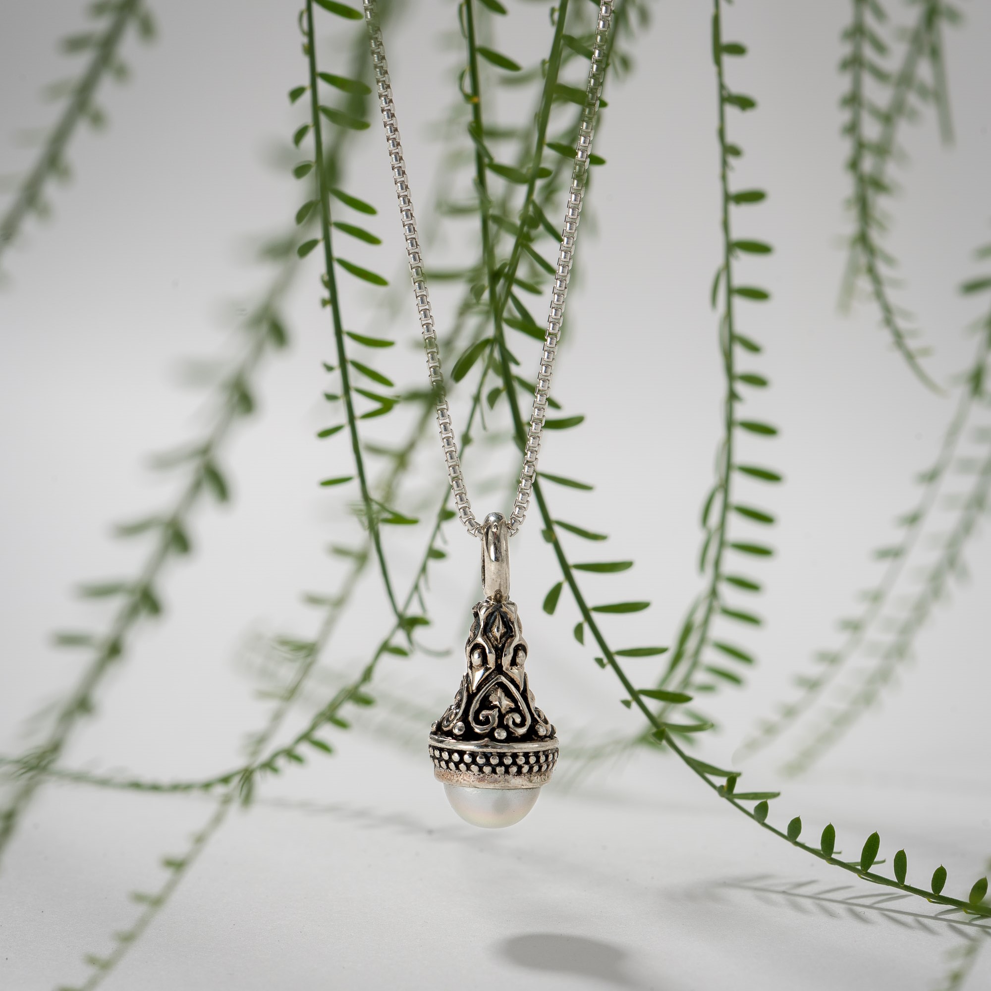 Santorini pendant in Sterling Silver with Pearl